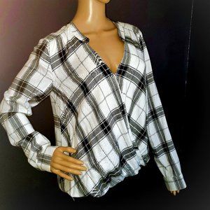 Splendid Black and White Checked Faux Wrap Hi-Low Hem Blouse - Medium